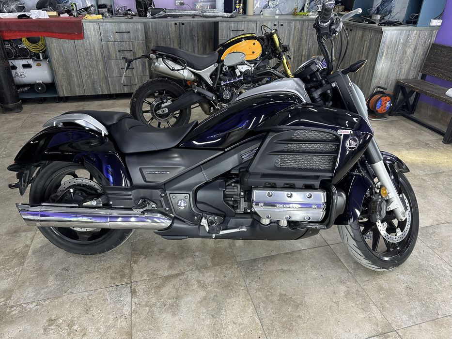Honda Valkyrie 2014