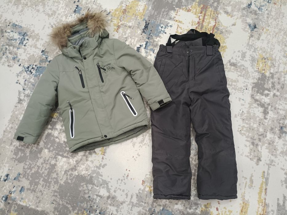 Продам детский комбинезон