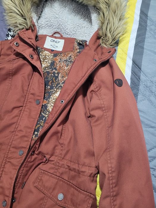 Дамско зимно яке