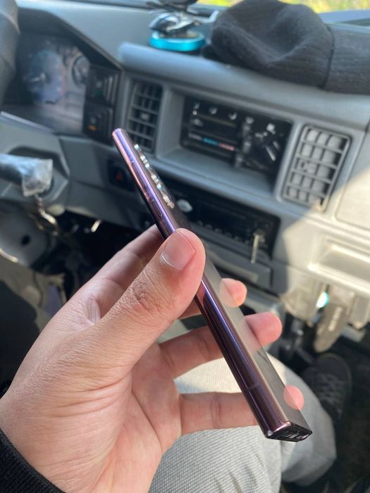 Samsung S22 Ultra Qizil bardoviy