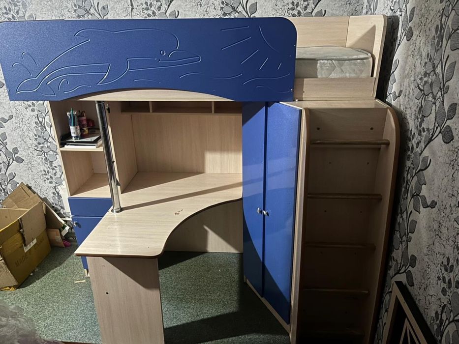 Детская кровать с матрасом (почтм новый)