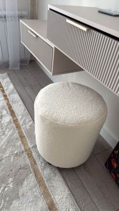 продам пуфик косметический