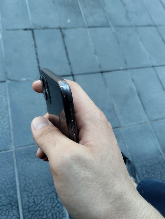 Iphone 11 sotiladi