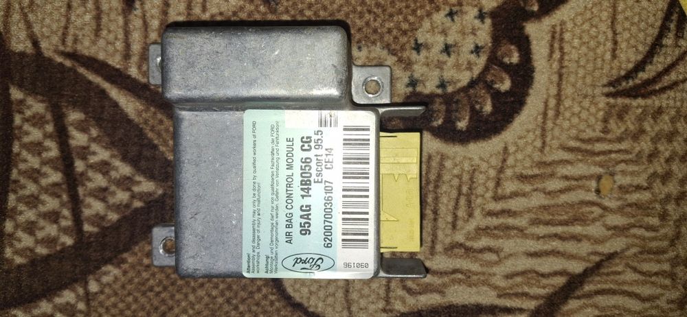 Продавам останали части от форд ескорт 1.4 1996