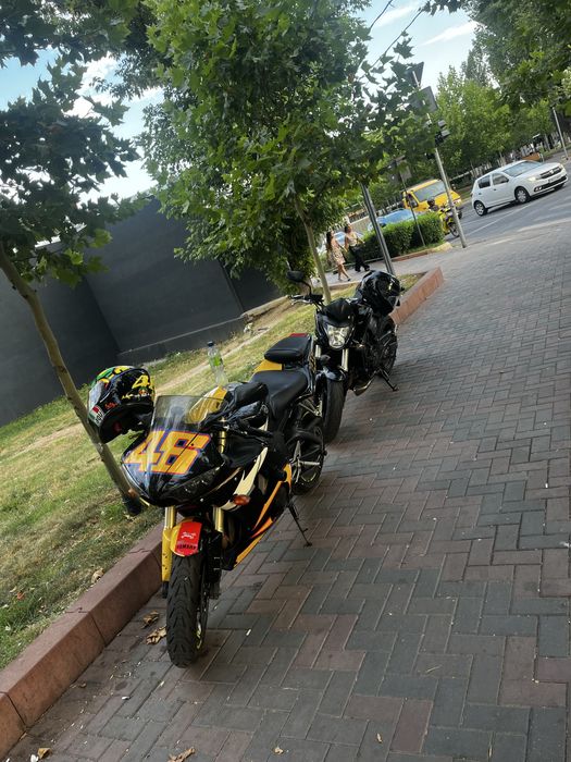 Vand YAMAHA YZF R6 rj09 2005 editie VR46 nr. 2121