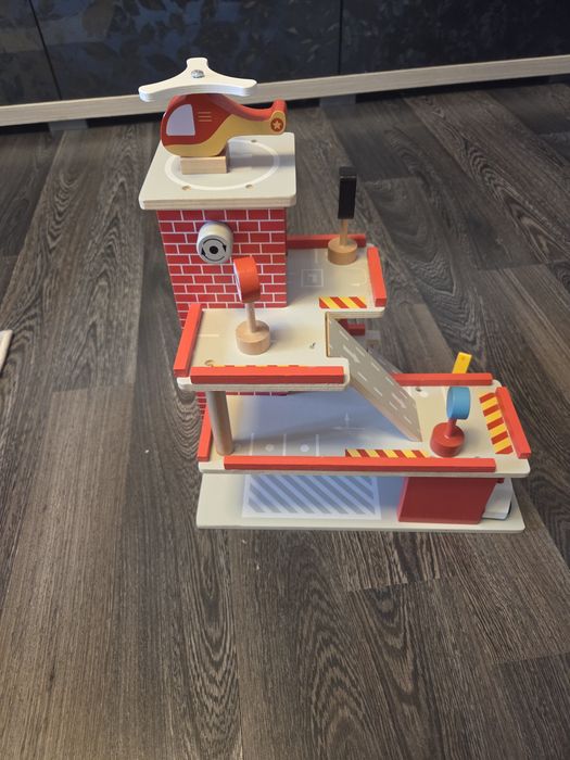 Jucarie lemn Heliport