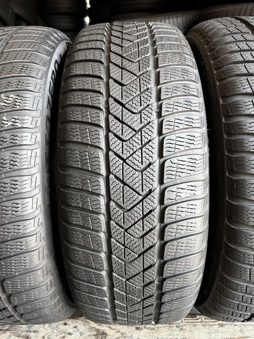 4 anvelope iarna 225/45/19 , Pirelli , RunFlat , 6-6.7 mm !