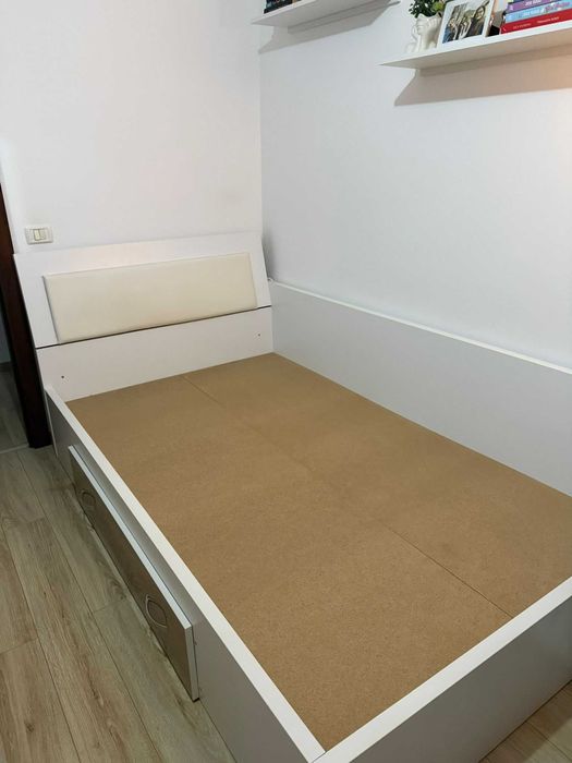 Dormitor complet realizat pe comanda - stare buna