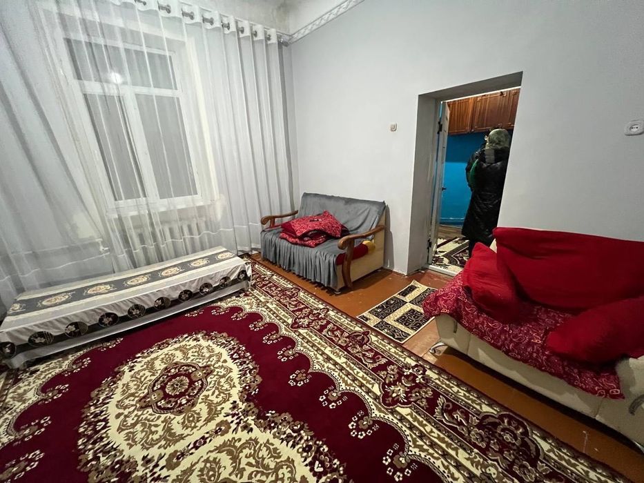 Сдается 2x комнатная квартира 
C обстановкой 
В годе Алмалыке