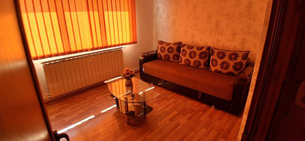 Vând ap.3 camere,etaj 4,lângă grădinița de pe Mărășești.