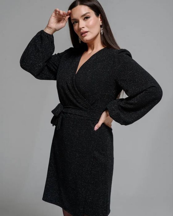 Продам новое платье-комбинезон