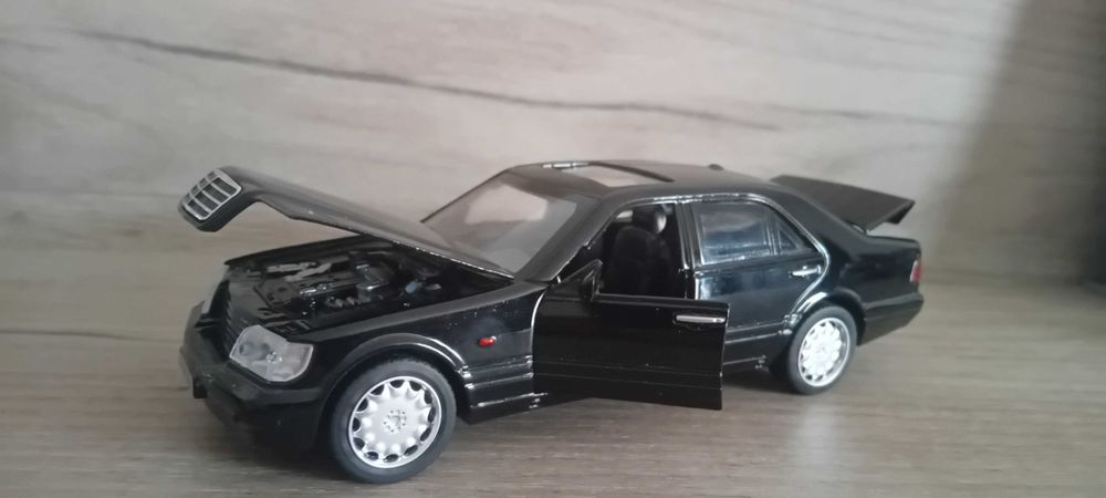 Mercedes, BMW, Dodge Charger, Porsche 1:24 , 1:32 Bburago, Mini Auto, KLT
