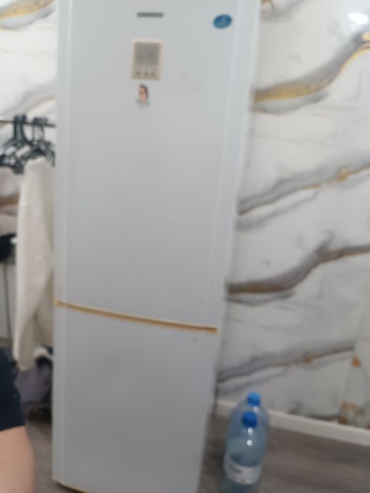 Холодильник Samsung