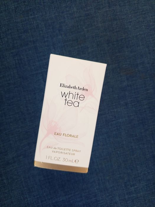 Elizabeth  Arden White tea Eau Florale
