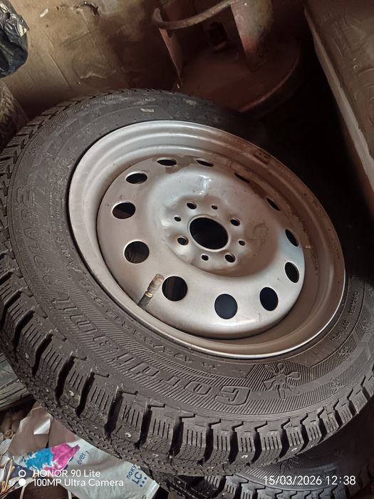 Продам зимний комплект резины с дисками