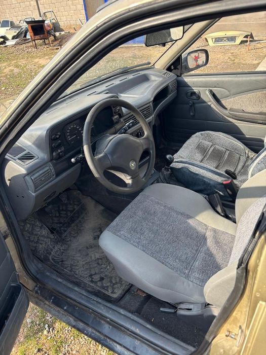 Авто запчасти  на нексия