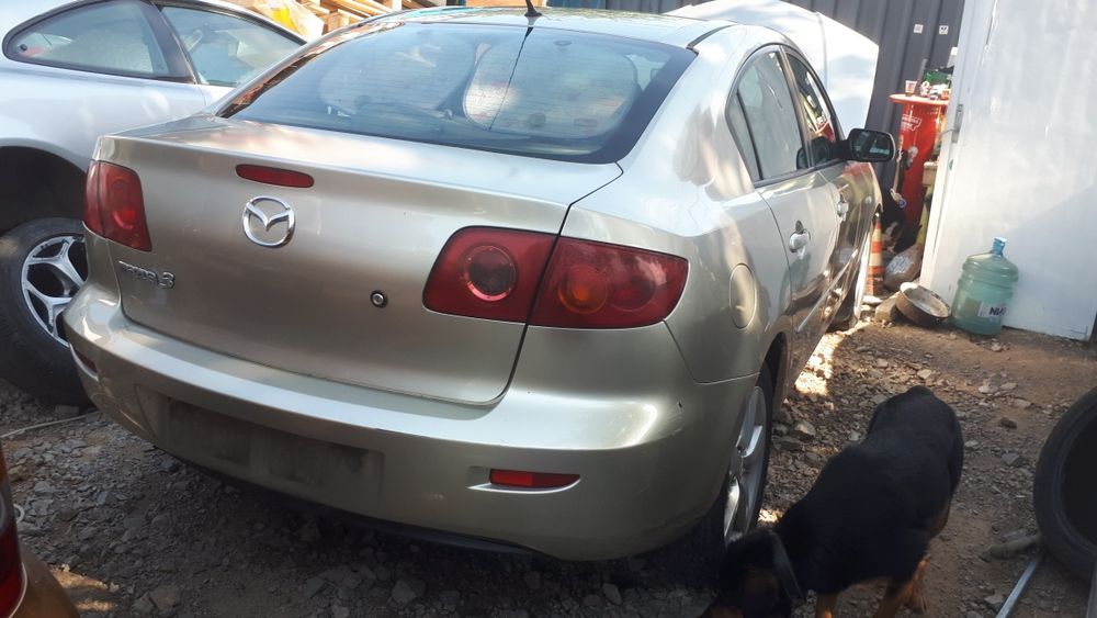 mazda 3 1.6D на части