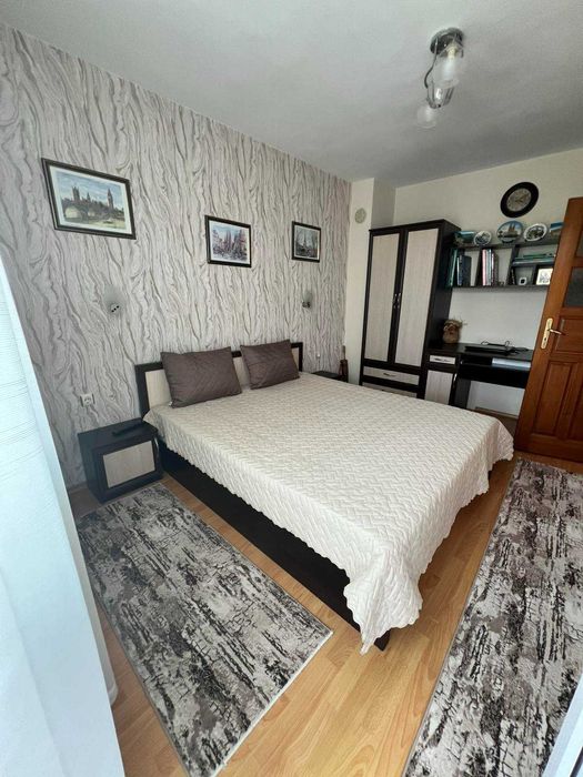 Продава се Тристаен апартамент в Търговище, Център - 92 кв.м за 2 €/кв.м - Снимка #3