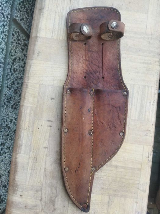 Дебел ловджийски кожен калъф кания за два ножа с глиган