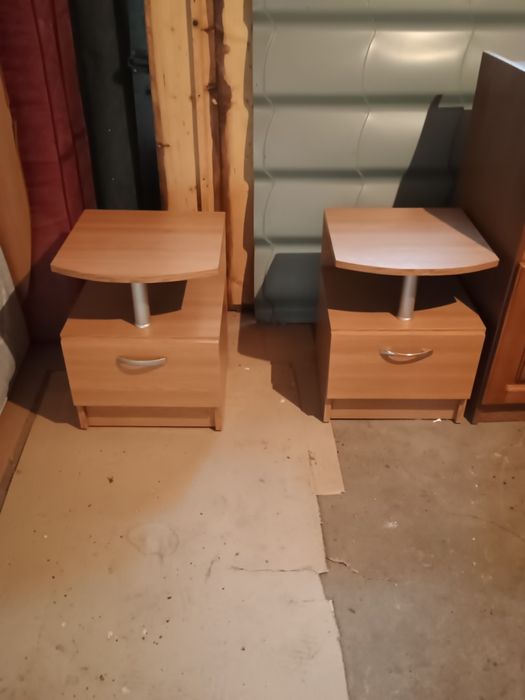 Mobilă veche de dormitor