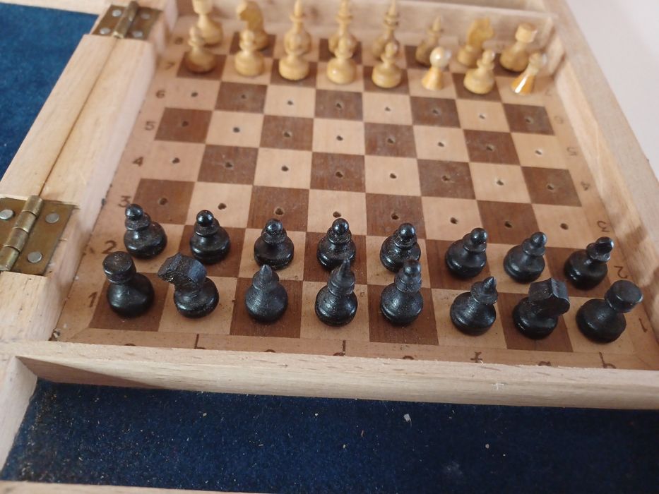 Ретро СССР  дървен туристически шах