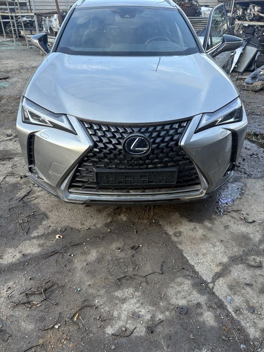 Lexus UX250 2021год.hibrid На части