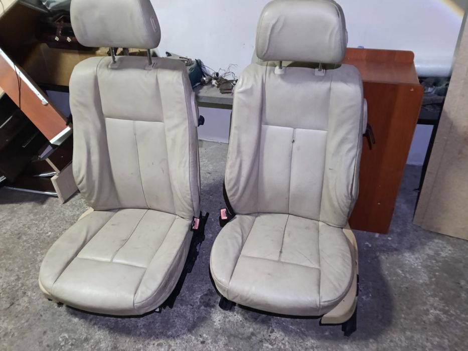 Продам сидения бмв 650