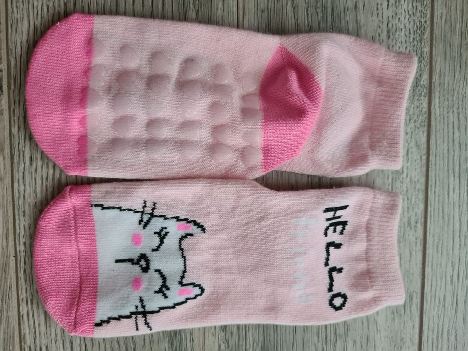 5 perechi sosete cu pisici, NOI, SMYK, antiderapante, 2-3 ani, 22-24