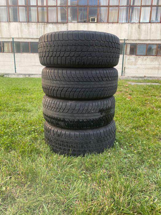 4 броя зимни гуми Bridgestone Blizzak runflat 205/55 R16