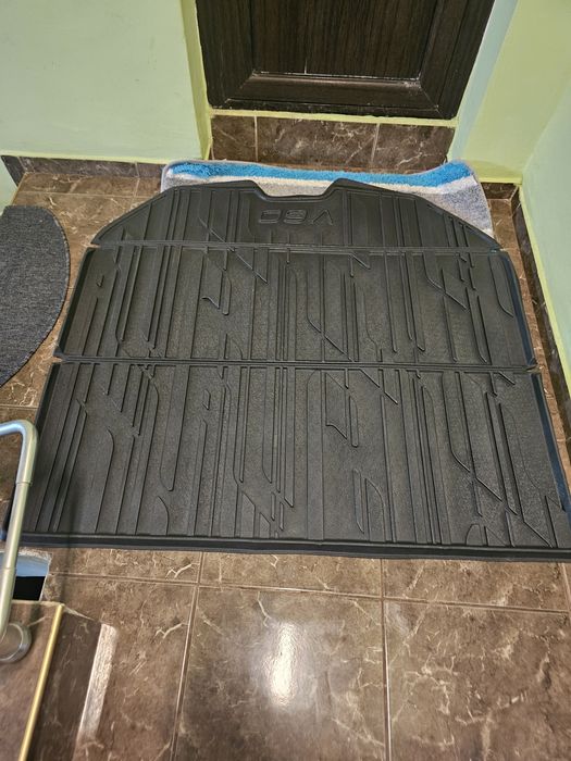 Оргинални стелки за Volvo V60