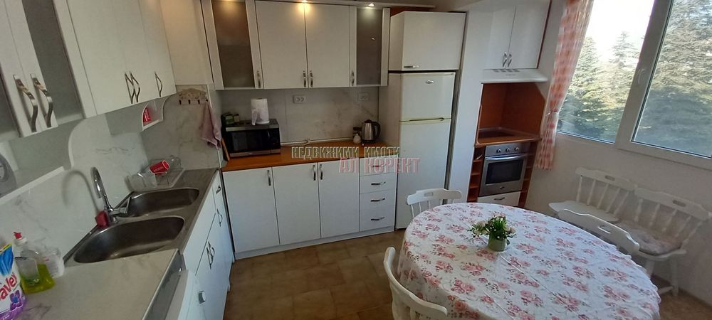 Дава се под наем Четиристаен апартамент в Варна, Цветен квартал - 85 кв.м за 612 € - Снимка #10