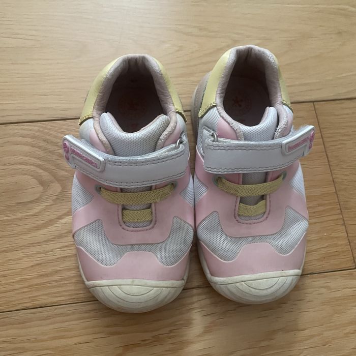 Затворени обувки Biomecanics