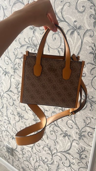 Сумка Guess……………………..