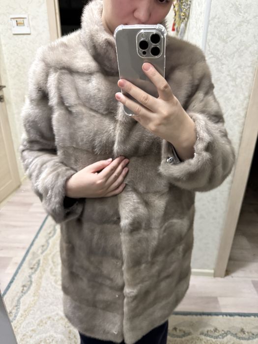 Норковая шуба, цвет капучино, отличное состояние