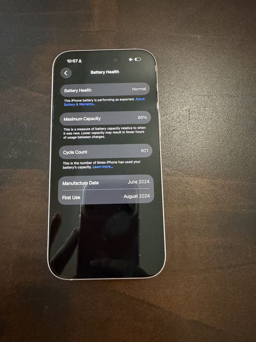 Продаван розов iPhone 15 128GB