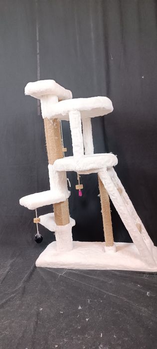 Sisal pisici, loc de joacă