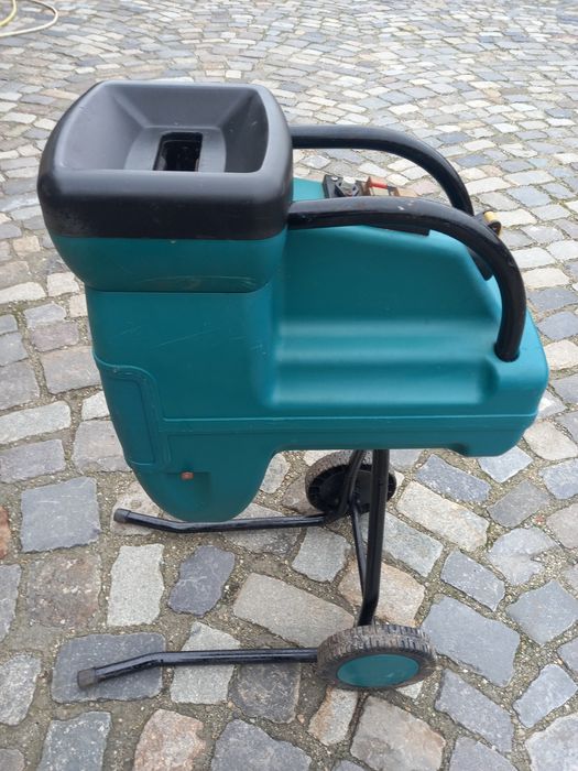 Tocatoare crengi, resturi vegetale