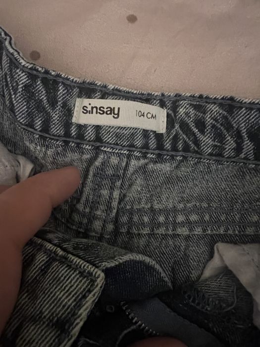 Blugi crac larg fetite 4 ani in stare perfecta reglabili in talie