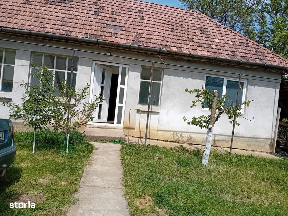 Casă de vânzare în satul Cornești, comuna Acățari – 84.000 €