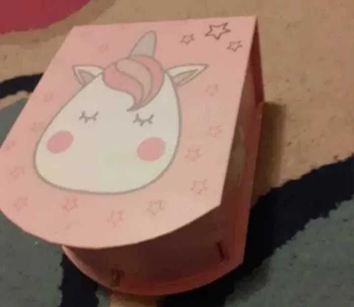 Caseta de bijuterii roz, noua + bijuterii copii