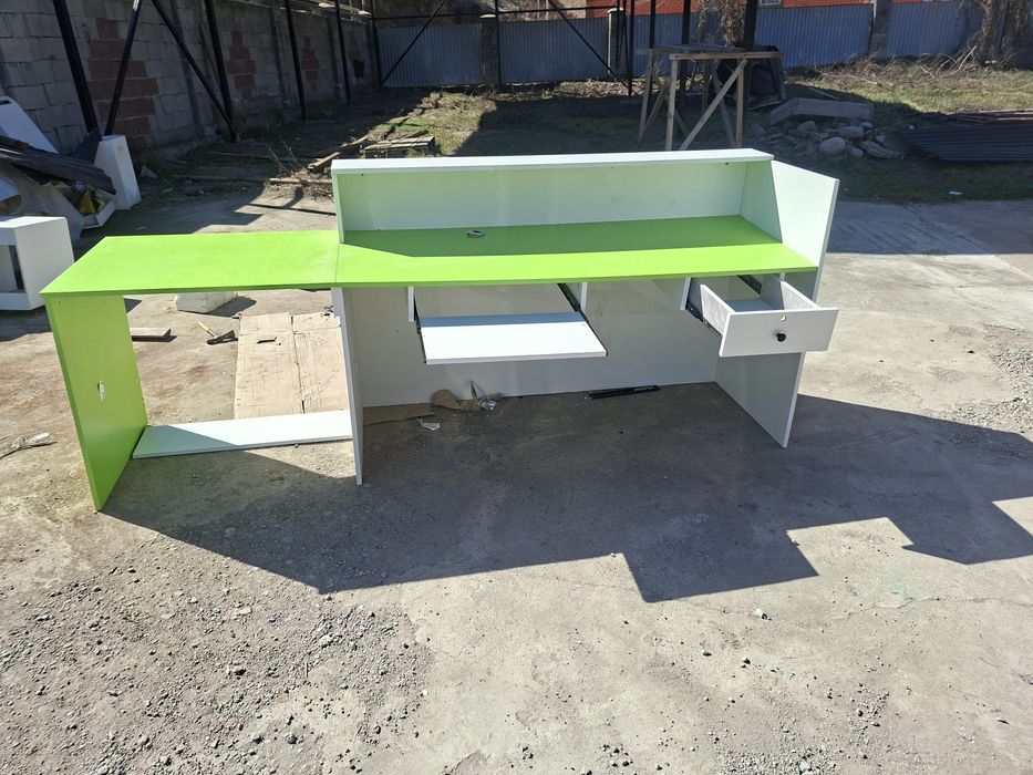 Продам стол для компьютера