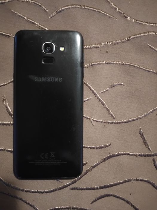 Телефон Самсунг J6