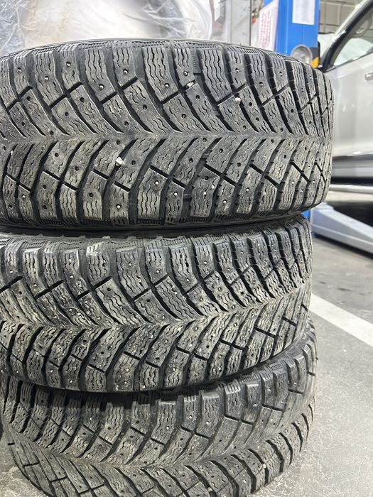 Продам шины зимние 205/55/R16