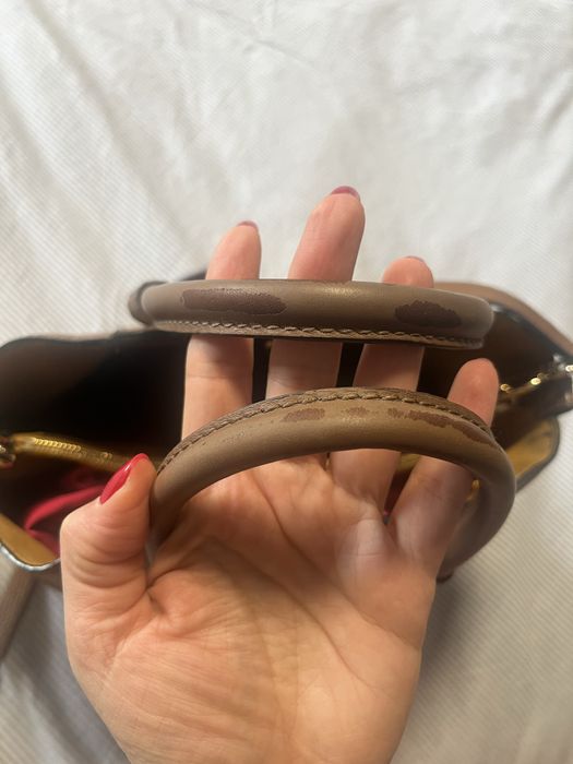 Кожена кафява чанта Furla