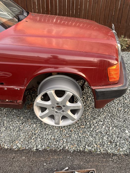 Vând -schimb jante ML