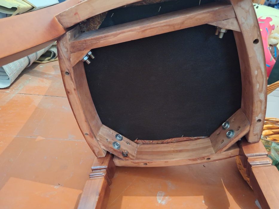 Продается стулья