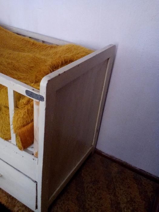 Продавам креватче-кошара с дюшек