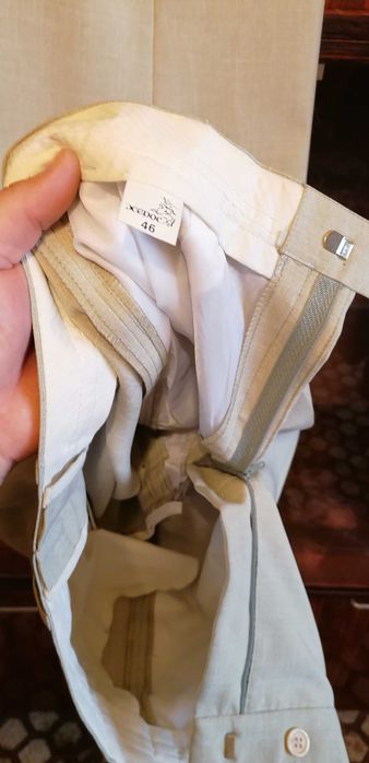 Подарявам 2бр костюми за бал