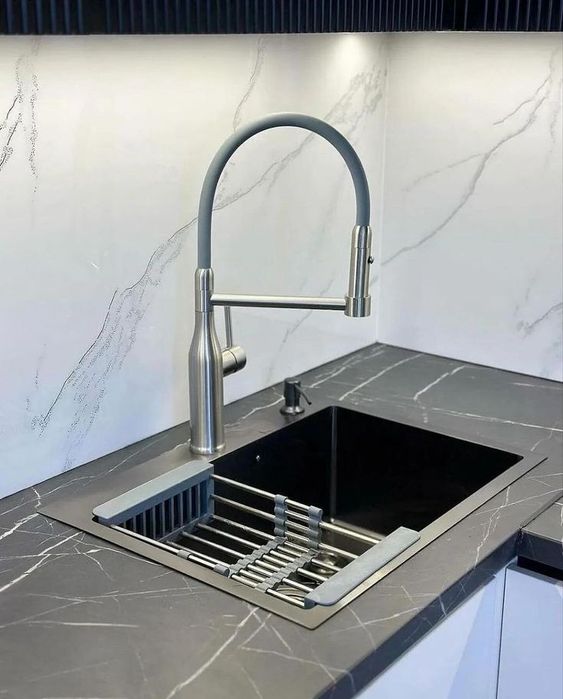 Опытный сантехник