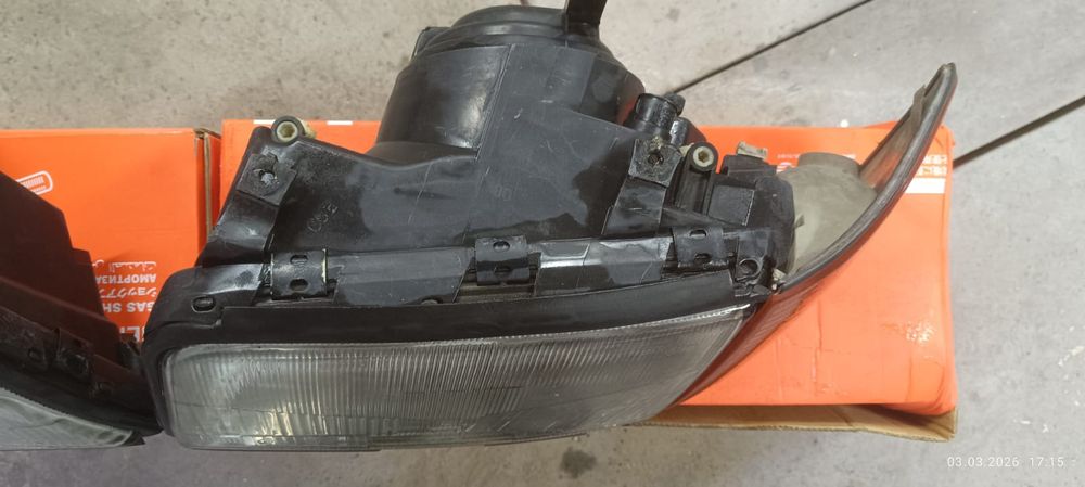 Продам фары Ауди 100 с4